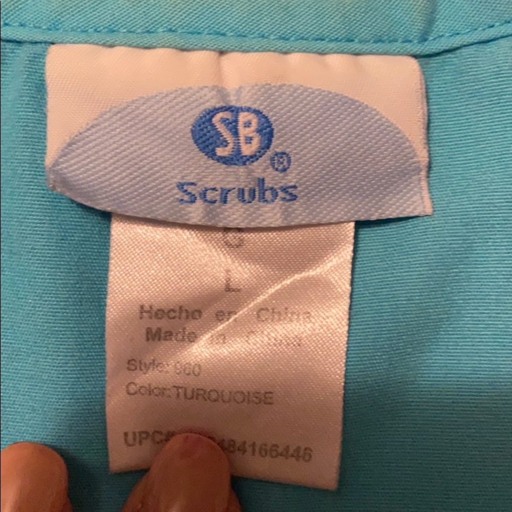 Scrub top - Picture 2 of 4